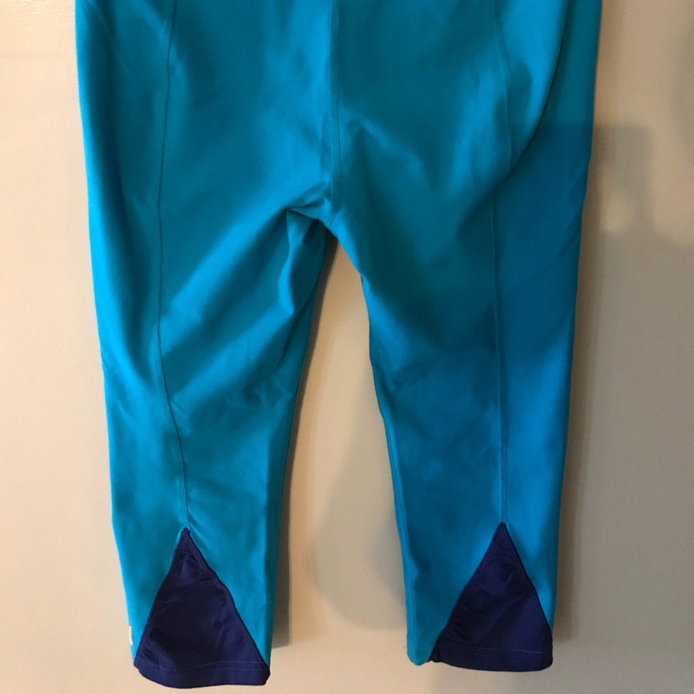 Lucy workout capris! Size M